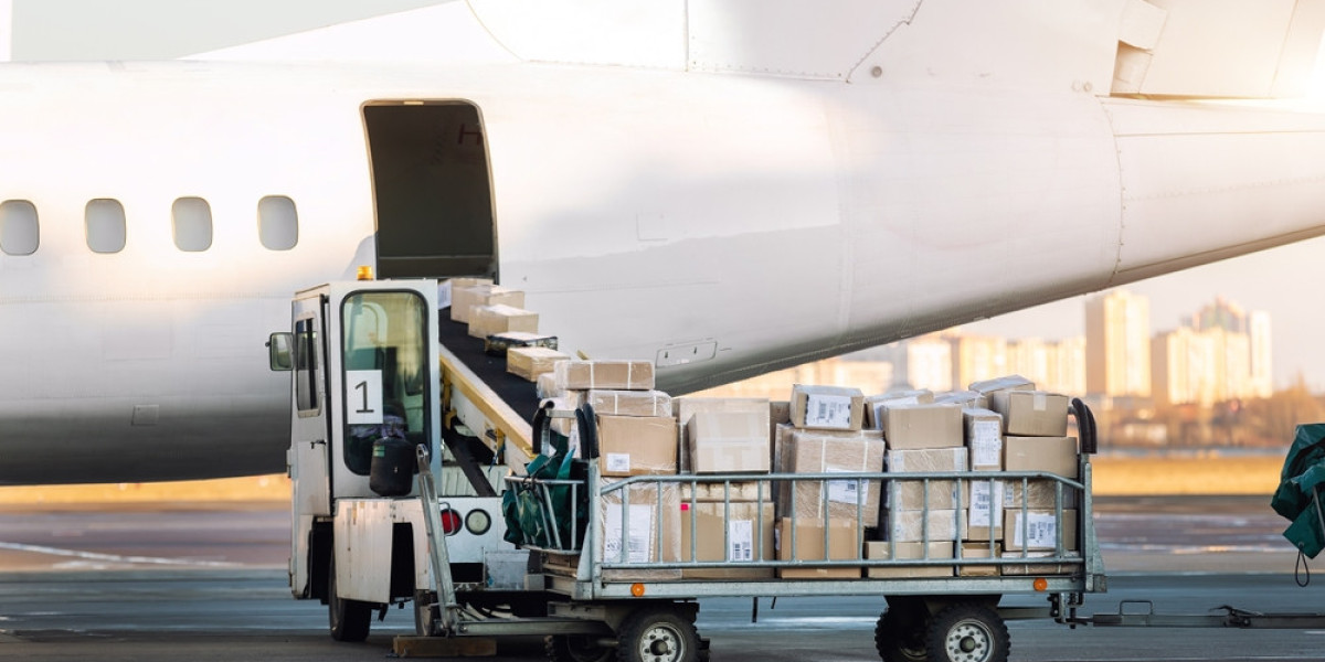 How Can Air Cargo From UK to Pakistan Improve Delivery Times?